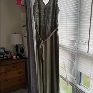 Derek Heart Green Sleeveless V-Neck Jumpsuit